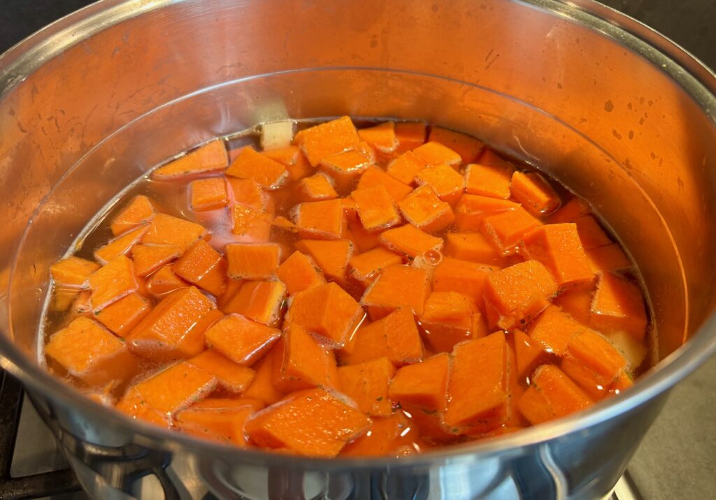 Lu Cumaut (passato di verdure invernali delle vallate cuneesi)